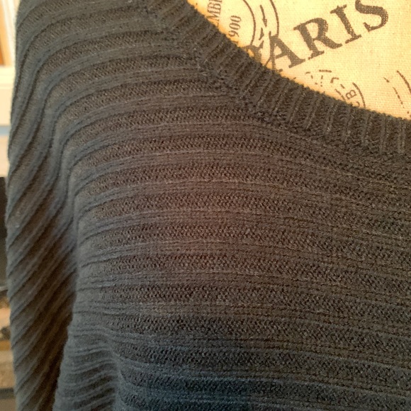 Short sleeve sweater - Picture 2 of 3